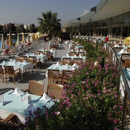 Club Golden Beach ホテル 4*